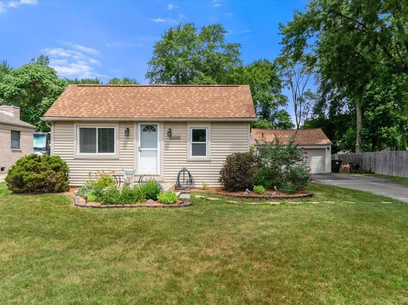 34066 Orangelawn St, Livonia, MI 48150