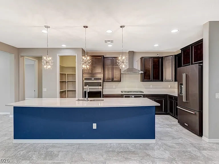 3741 Glasstop Dr — Photo 17