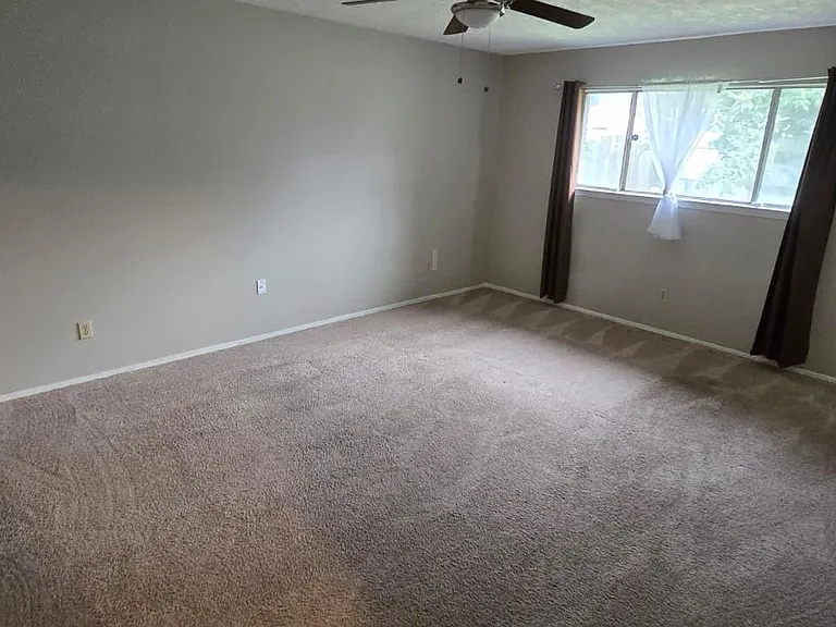1419 Twining Oaks Ln — Photo 6