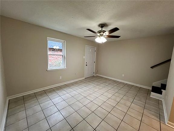 3rd image of 2911 E Saint Bernard Hwy #B