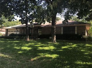 817 Milan, Italy, TX 76651