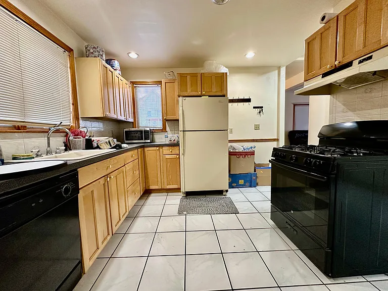442 Lebanon St #1 — Photo 1