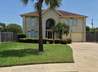 2330 Lord Nelson Dr, Seabrook, TX 77586