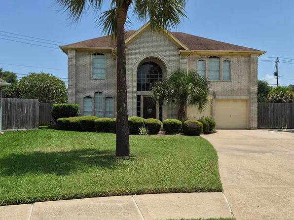 2330 Lord Nelson Dr, Seabrook, TX 77586
