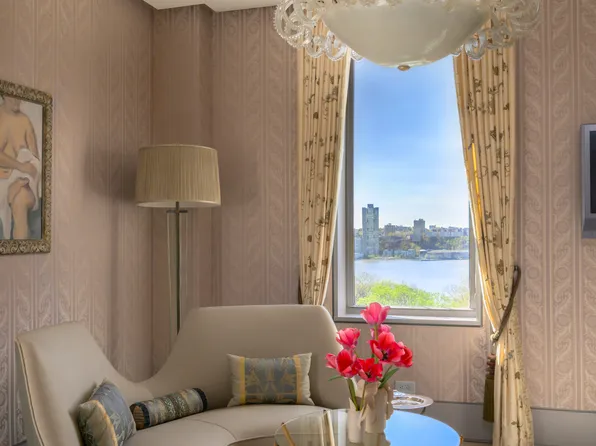 465 West End Avenue image 15 of 26