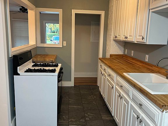 4th image of 650 W 10th Ave