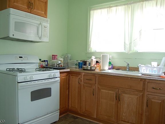 5th image of 280-82 Geneva Pl