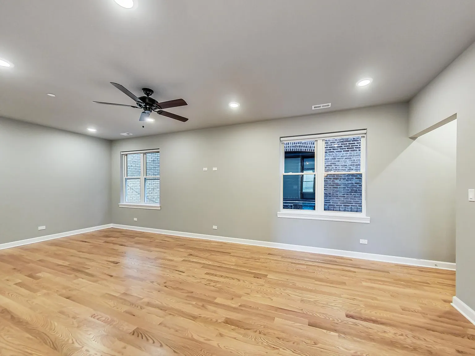3 bed, 3.0 bath, $3,000 — Photo 2