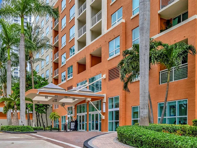 2000 N Bayshore Dr #306 — Photo 52