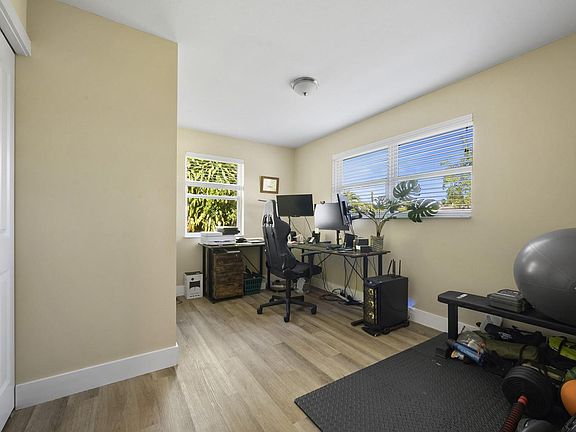 4th image of 837 W Jasmine Drive