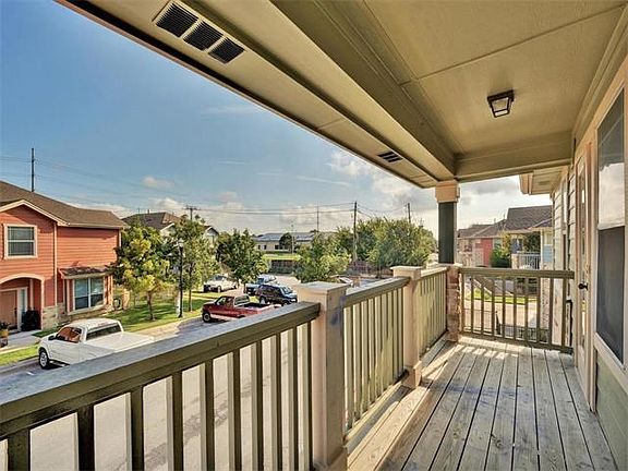 3rd image of 1481 E Old Settlers Blvd APT 1201