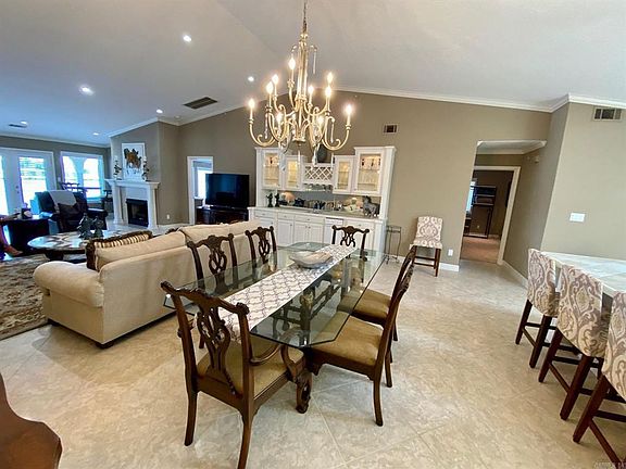 5th image of 151 Villa Point #Hot