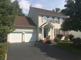 13 Captains Woods Rd, Whitehouse Station, NJ 08889