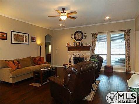 4th image of 104 Troon Dr