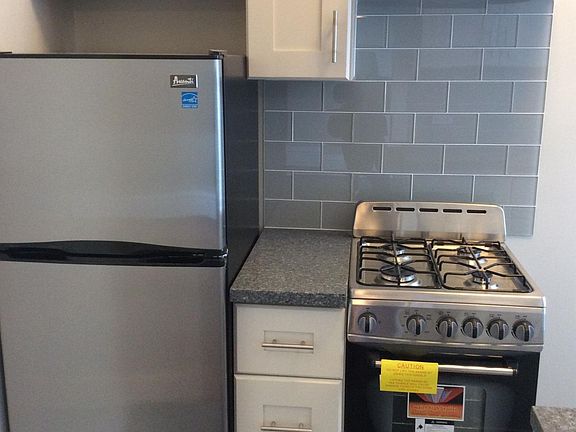 3rd image of 639 Bush St APT 52