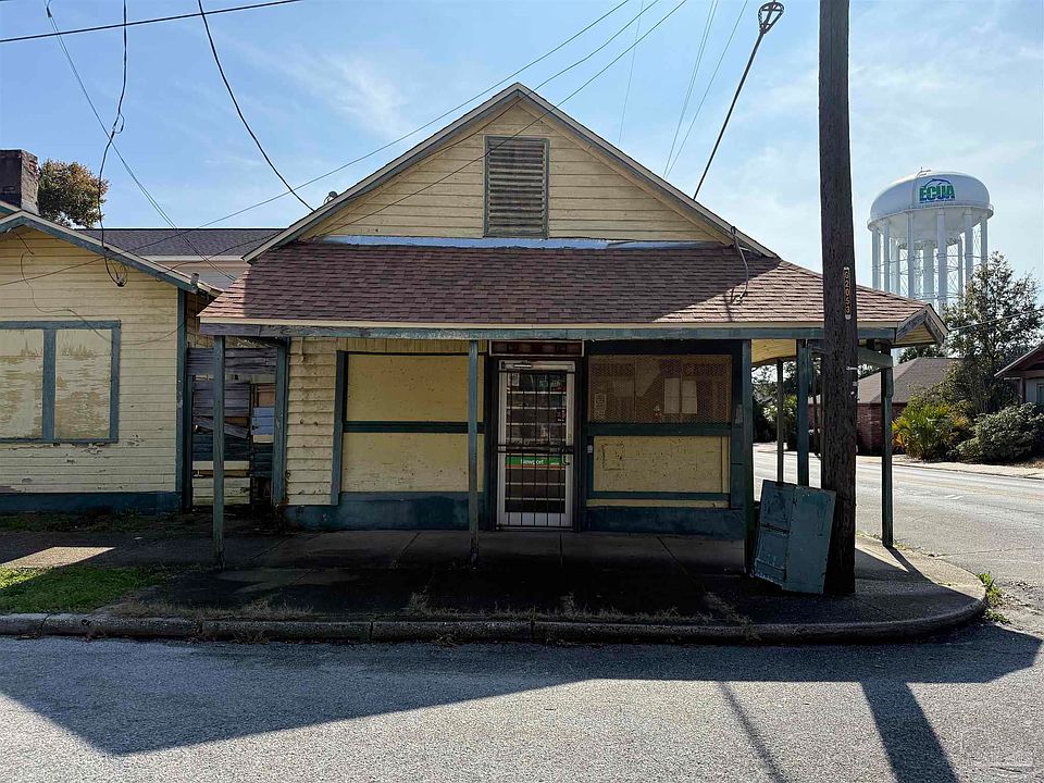 2nd image of 127 W Belmont St