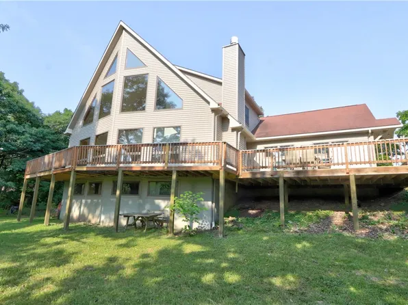 35 Red Cedar Ln, Dundee, NY 14837