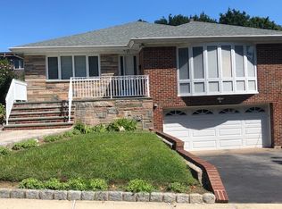 271 Forest Rd, Fort Lee, NJ 07024
