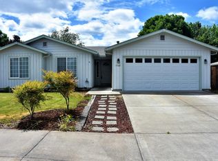 1568 Dixie Ln, Medford, OR 97501