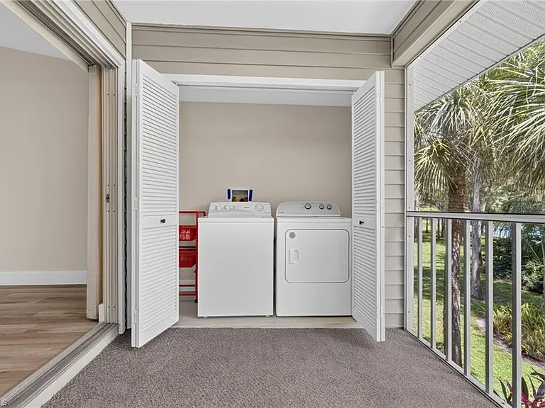 1915 Courtyard Way #202 — Photo 28