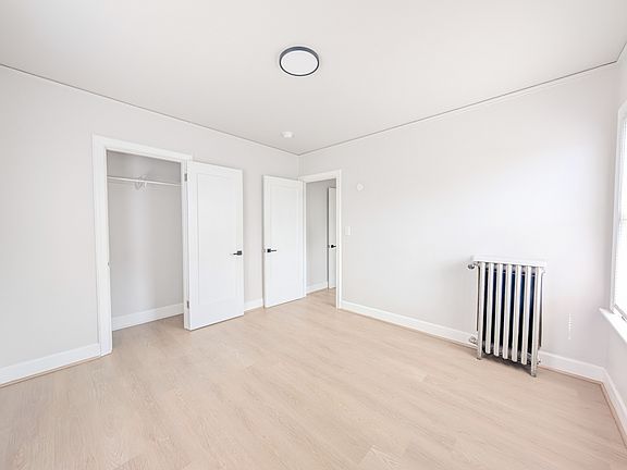 2nd image of 2711 Franklin Ave E #710259