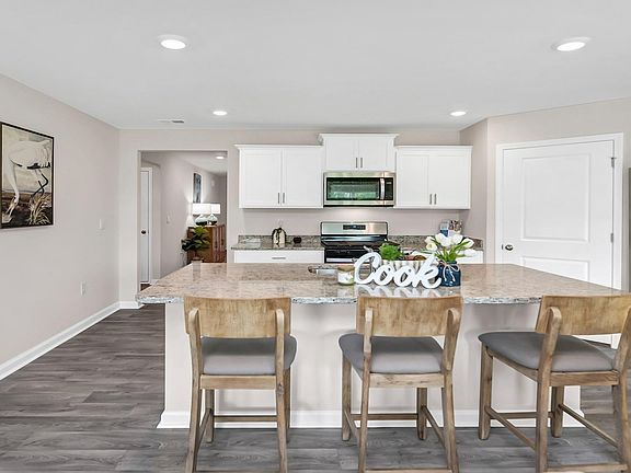 3rd image of 103 Horatio Ln