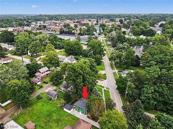 3rd image of 452 Mill Rd