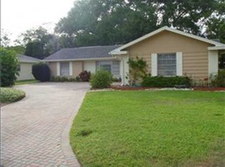 1622 Golf View Dr, Belleair, FL 33756