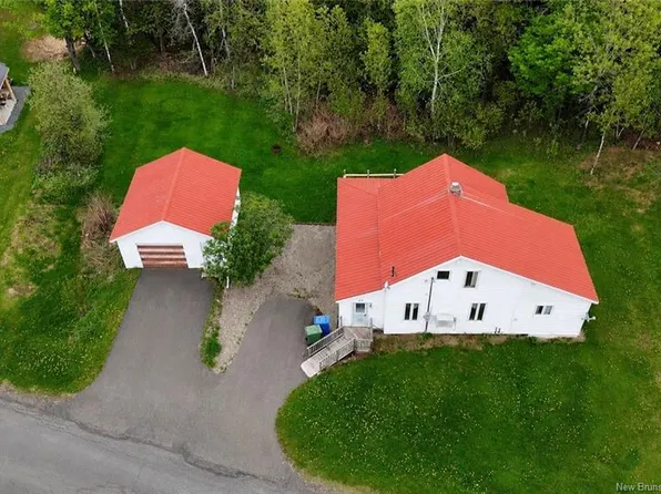 20 Roulston Ave, Plaster Rock, NB E7G 2R2