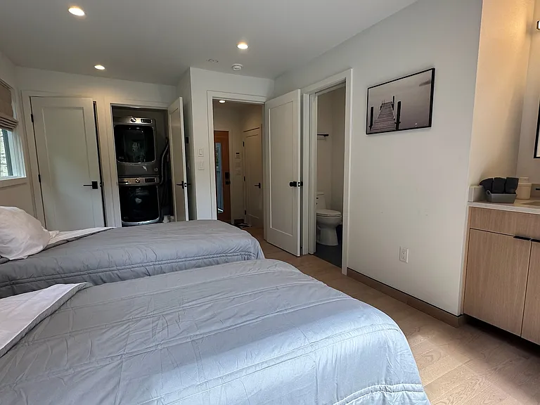Meadow Dr — Photo 11