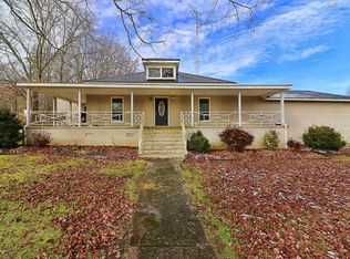 915 W J Jeffers Rd, Oneida, TN 37841