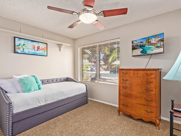 1010 E Wescott Dr — Photo 19