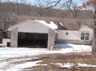 1954 Lobo Dr, Festus, MO 63028