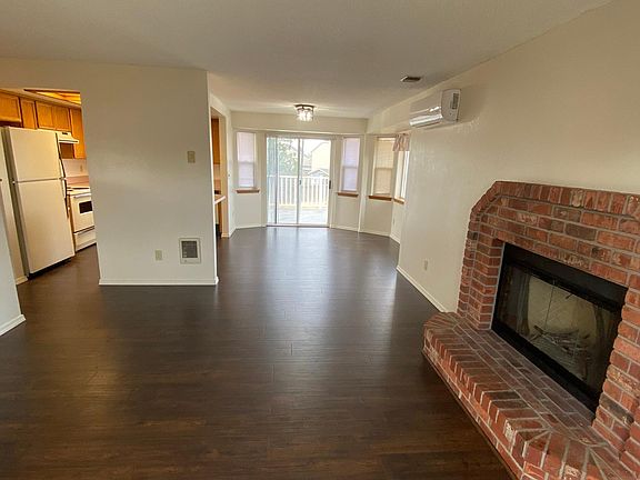 2nd image of 9947 Beth Ct SE