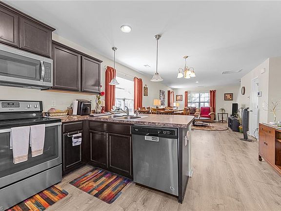 4th image of 7361 Garett Park Dr