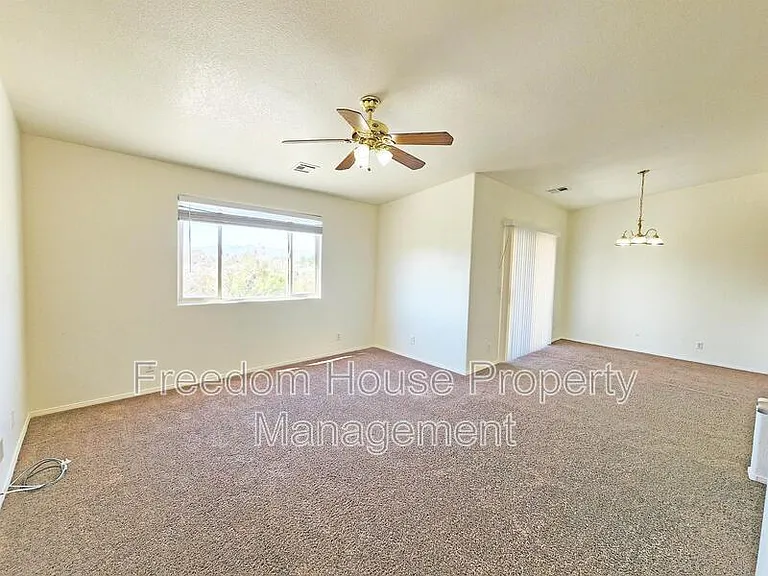 1080 Karen Ct #3 — Photo 19