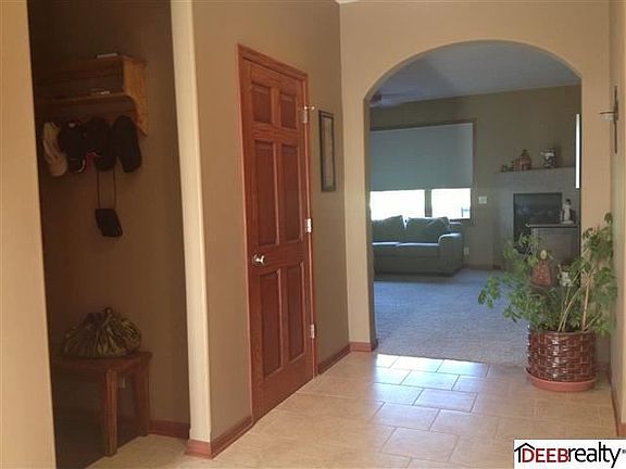 3rd image of 19511 Watersedge Cir