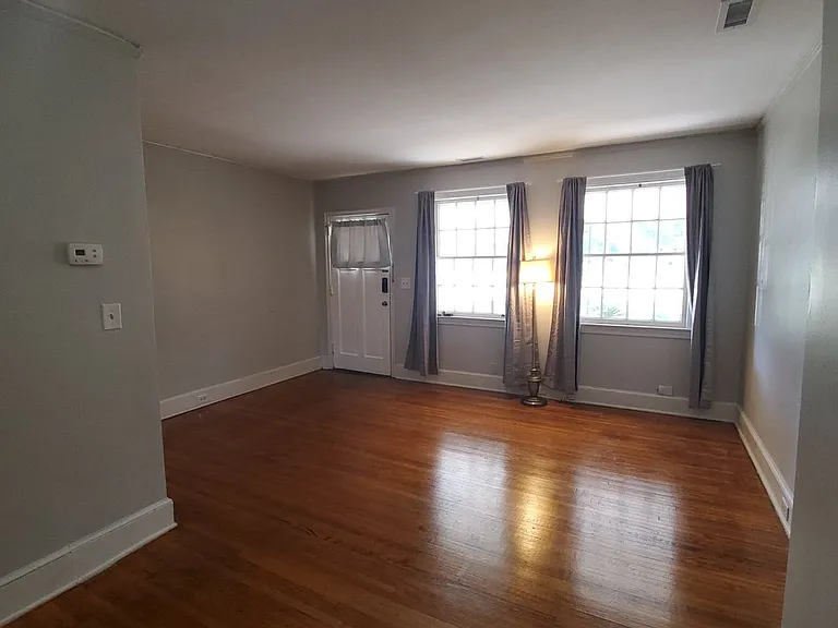 4547 Oxford Rd — Photo 5