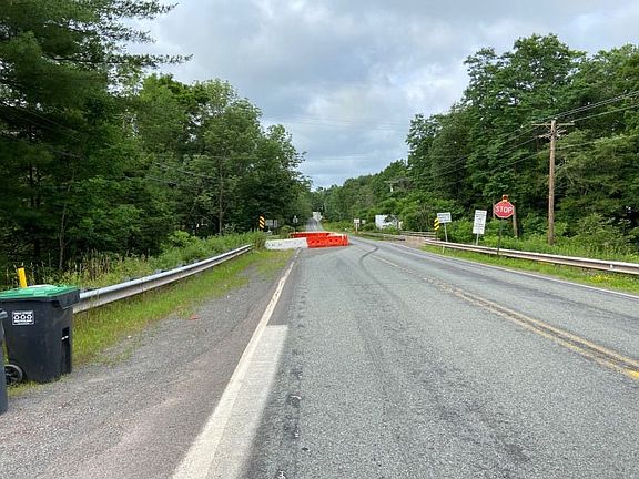 4th image of 206 Hamlin Hwy
