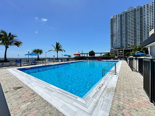 801 Brickell Bay Dr Photo 1