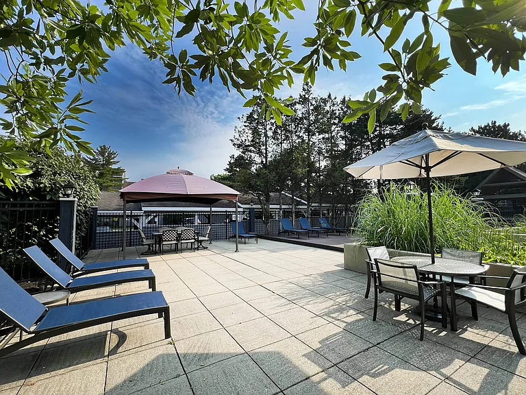 Deercross Apartments — Photo 11
