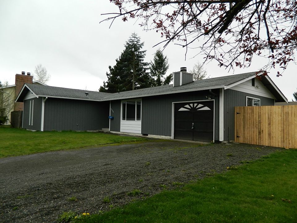 1st image of 17202 6th Ave E