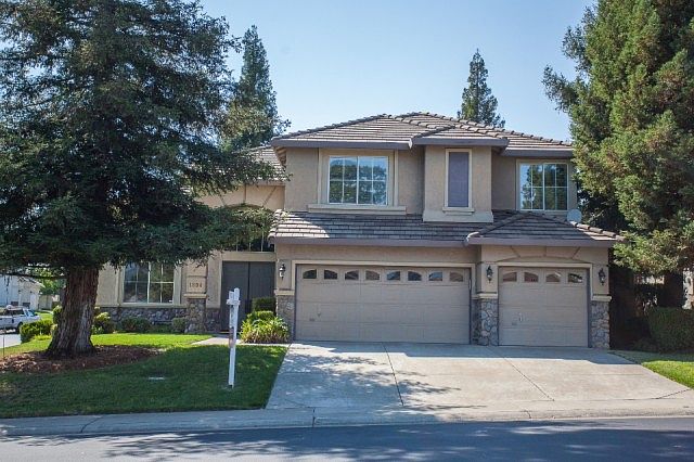 1st image of 1304 Retreat Way