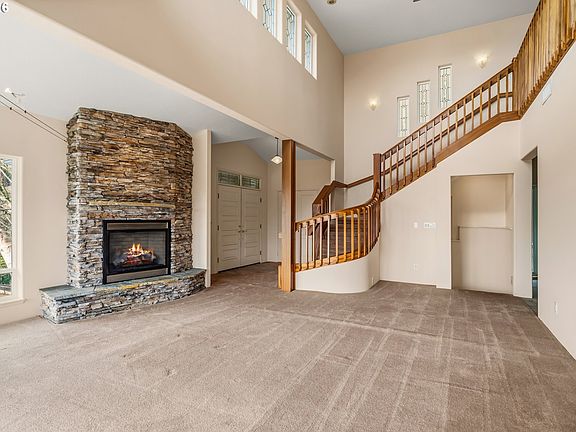 4th image of 1038 Marina Heights Rd