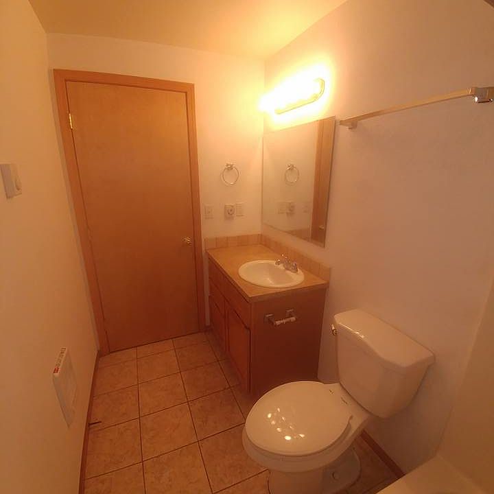 1st image of 1020 Neil St NE APT 3