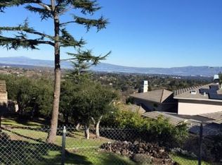 27477 Altamont Rd, Los Altos Hills, CA 94022