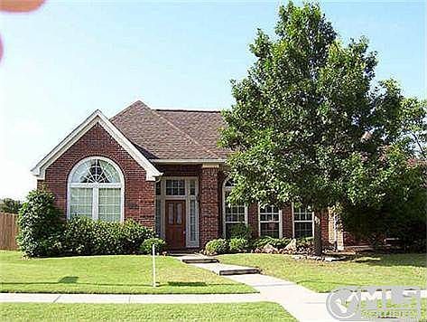 1st image of 1108 Lakeway Dr