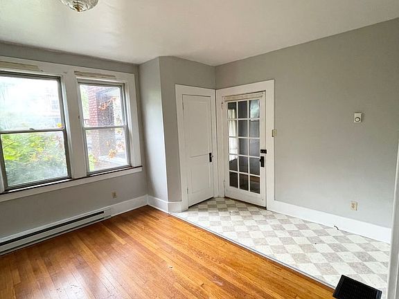 2nd image of 1750-1752 Barr Ave