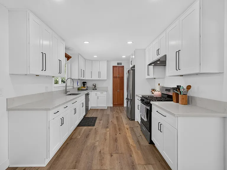 3841 Bannister Rd — Photo 9