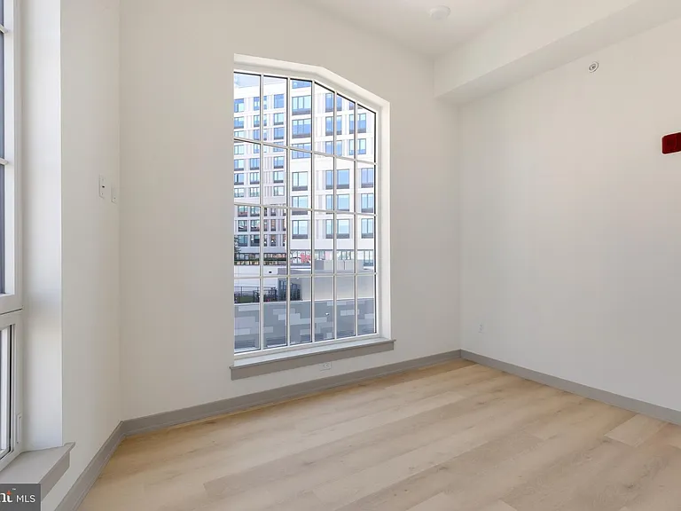 689 N Broad St #404 — Photo 11